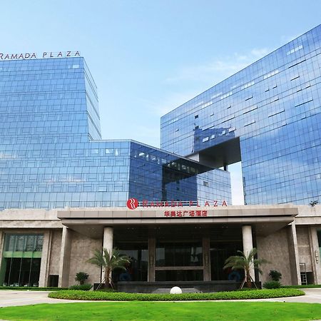 Ramada Plaza Liuzhou Liudong Hotel Buitenkant foto